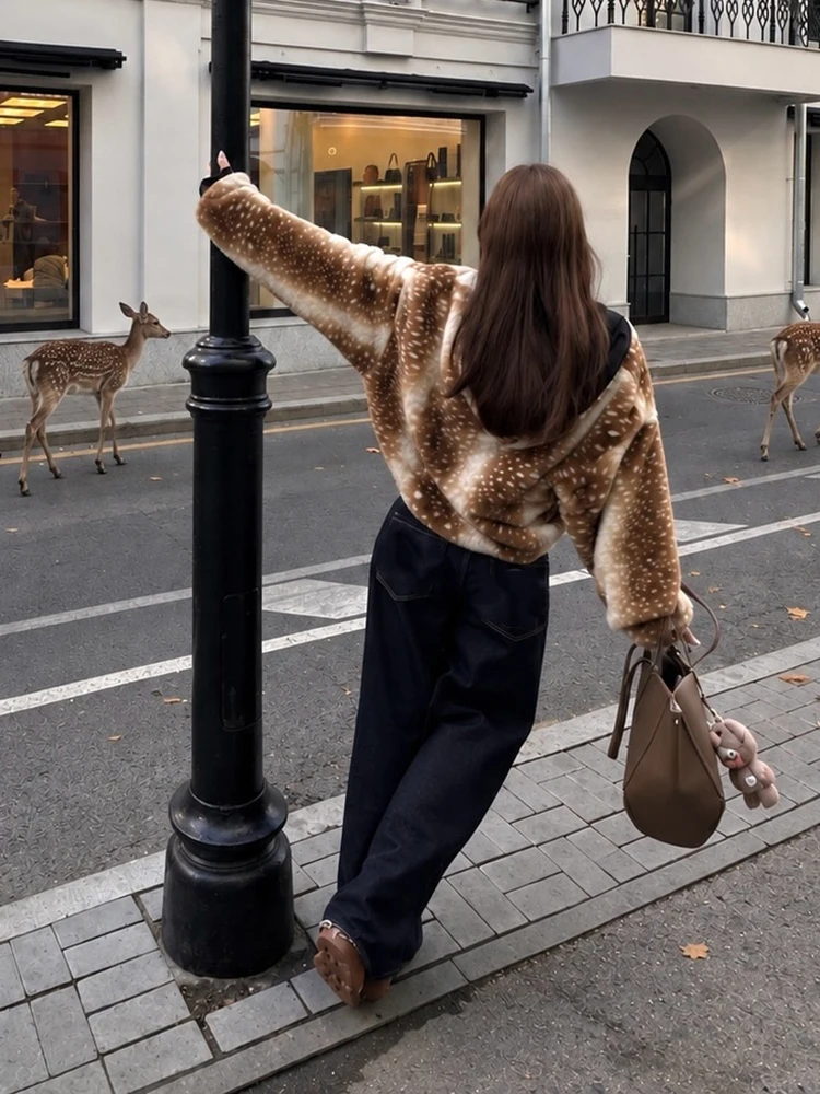 Women Y2k Deer Spotted Faux Fur Cropped Reversible Coat Zip Up Short Fluffy Winter Jacket Female Date Commuter Fashion Outerwear