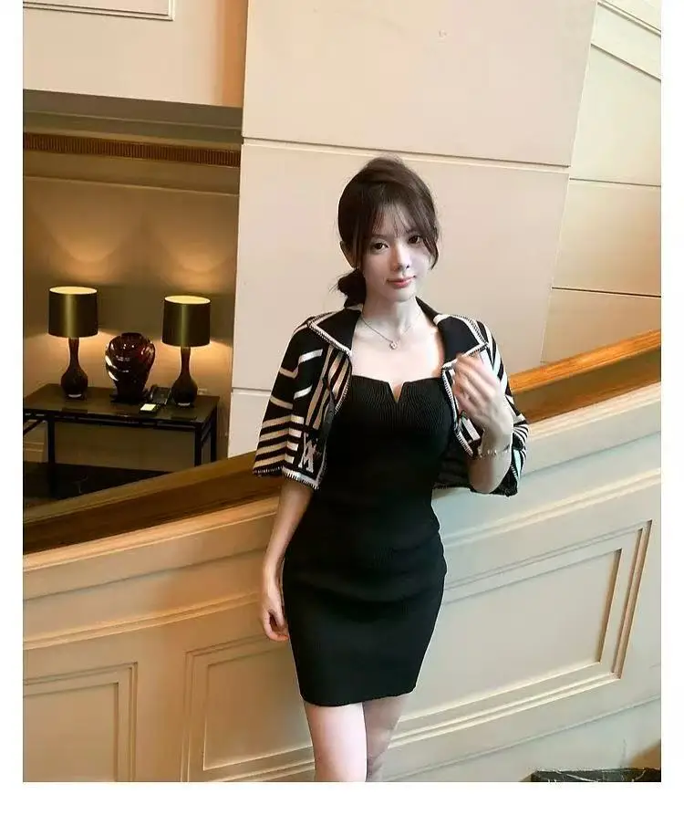 Real shot 2025 New Designer High-End Cape Cloak for Women, Niche Short Petite-Friendly Outerwear, Stylish Spring Autumn Jacket w