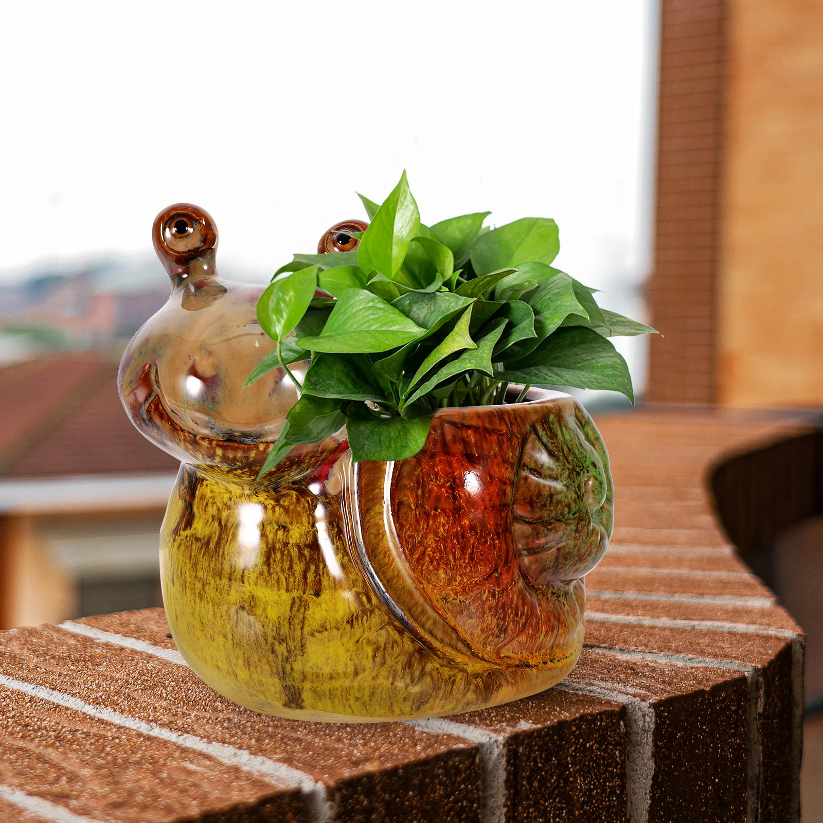 

1Pcs Resin Snail Shaped Flowerpot Stylish Animal Design for Balcony Desktop Patio Lovely Household Adornment Decor