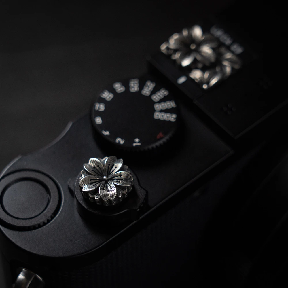 Handmade Metal Camera Hot Shoe Cover Shutter Button Vintage Sakura for Fuji XT5 XT50 XT30II XE5 Leica Q3 M11 Nikon Accessories view 4