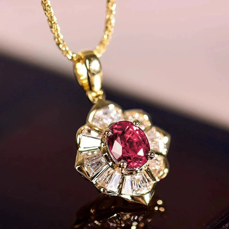 Europe and The United States Luxury Sparkling Flowers Pendant Necklace Women Exquisite Fashion Jewelry Accessories