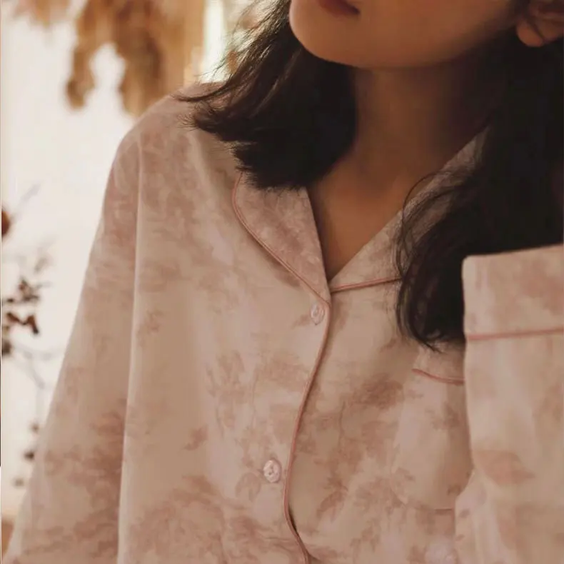 set-di-pigiami-in-flanella-di-cotone-da-donna-con-una-stampa-viola-suggestiva-morbido-delicato-sulla-pelle-e-confortevole-ideale-per-la-casa-collezione-autunno-inverno