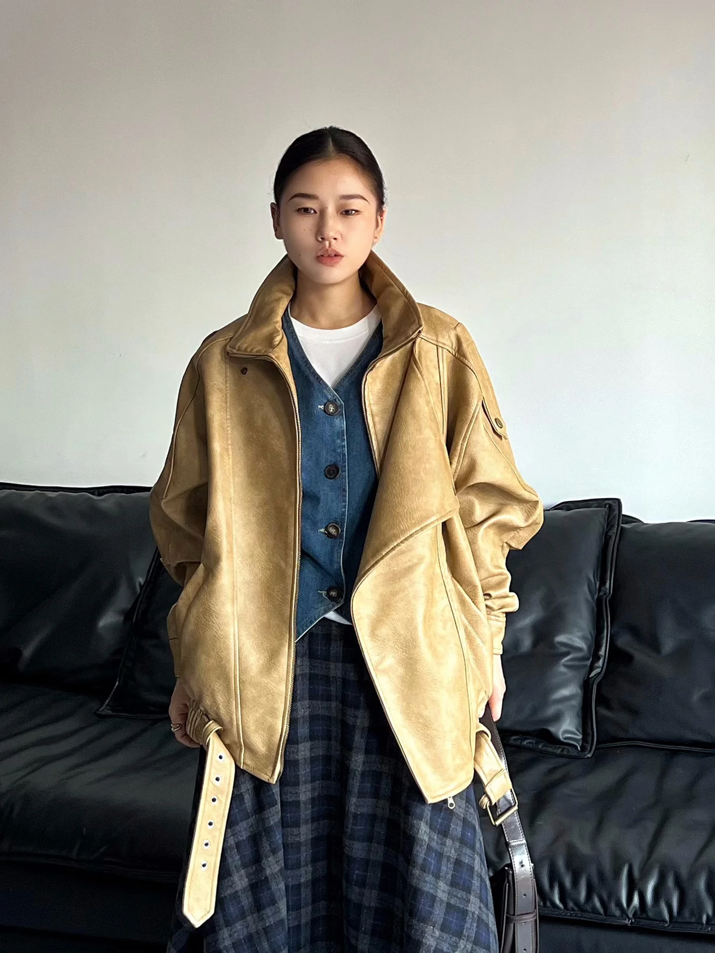 

American Sle Loose Fit Motorcycle Jaet Women's PU Leather Coat Long Sve Turn-down Collar Slimming ort Length