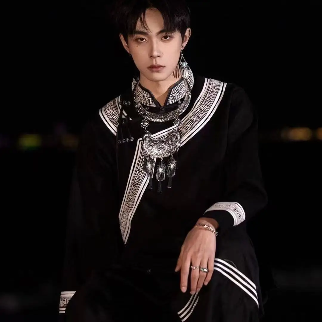 

Men's Hmong Costume Traditional Ethnic Minority Li Clothing Carnival Event Travel Wedding Photography Suits Festive Male