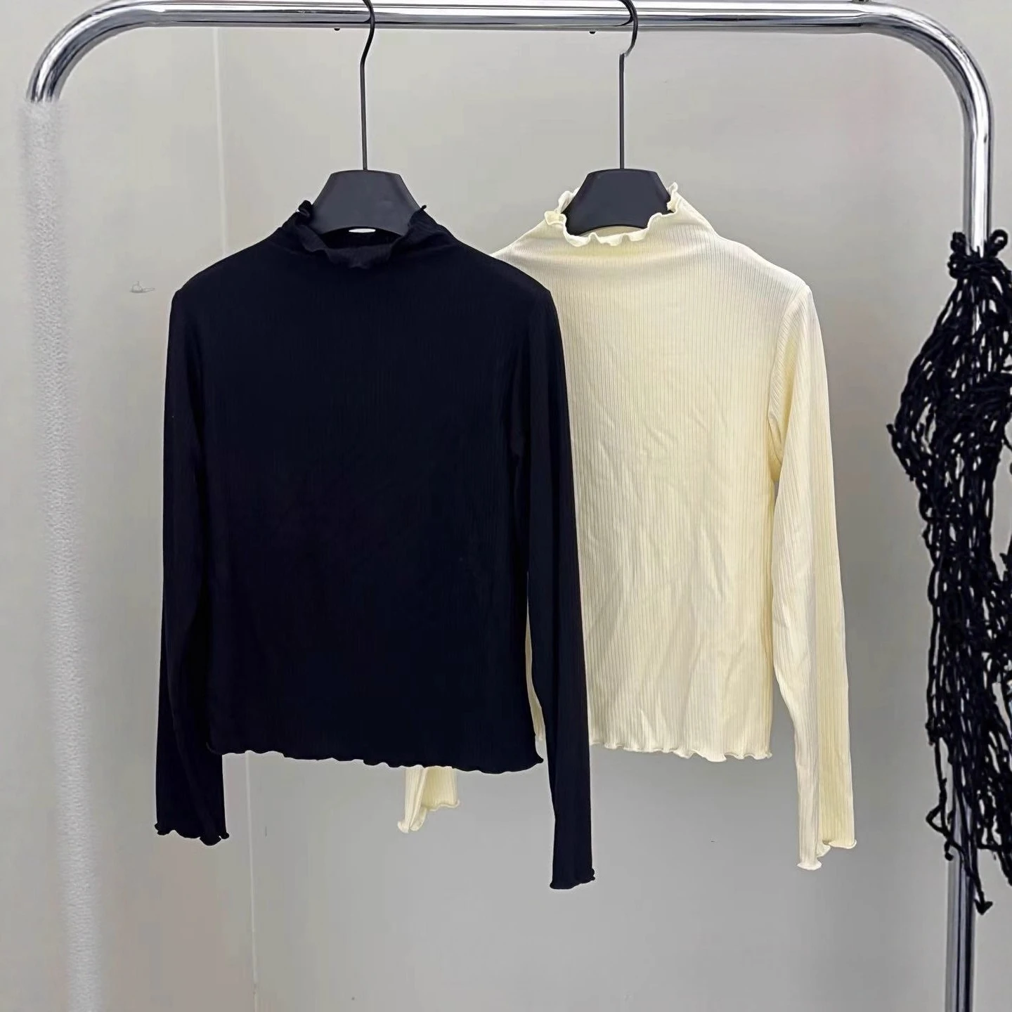 

Kids clothes white tops for Girls bottoming shirt solid color versatile autumn 2025