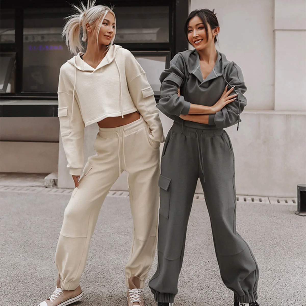 

Women's Long Pants Set Casual Daily Pocket Solid Color Autumn Winter Crop Top Short Hooded Top Long Pants Two-piece Set
