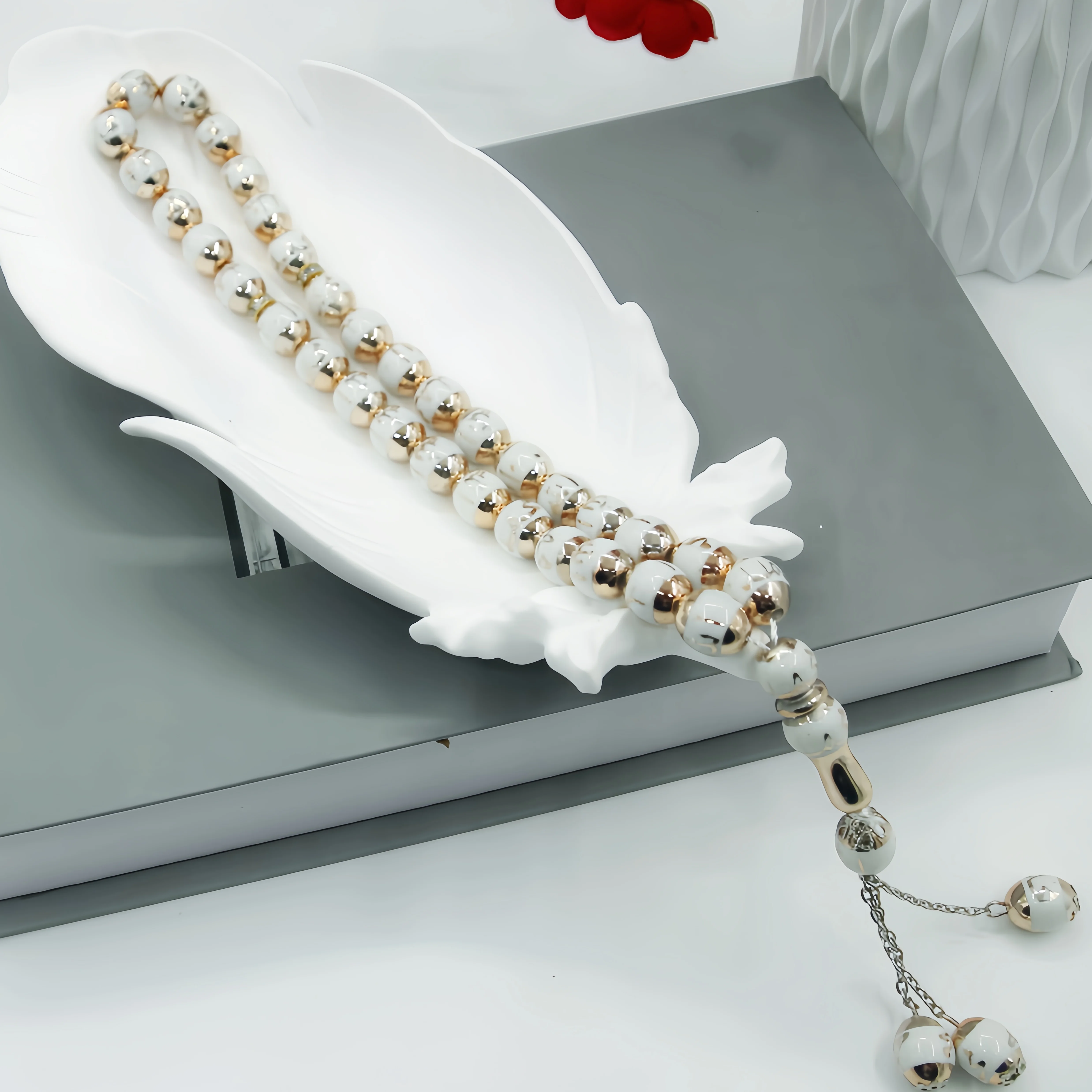 Resin laser engraved Arabic prayer beads, 12mm carved round beads, 33 pieces portable handheld decorative prayer beads