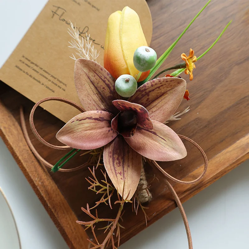 25069 أوركيد توليب بوتونيير للرجال، زهور صناعية لصدار المعصم لديكور الزفاف/الحفلة الراقصة/العودة للوطن، إلخ. بساتين الفاكهة القارب