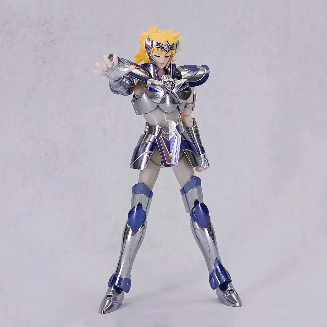 Figurka Silver Saint Triangular Seat Noisis ze stopu, dostępna od ręki.