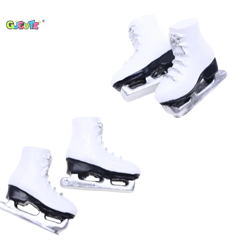 1 para domek dla lalek Mini symulacja buty do jazdy na łyżwach Prop Model dla dziecka lalka wrotki dekoracyjny prezent zabawki dla dzieci akcesoria dla lalek
