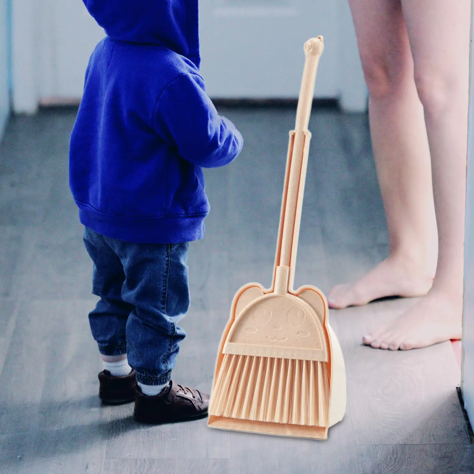 Mini broom with dustpan. Mini dustpan and broom for children