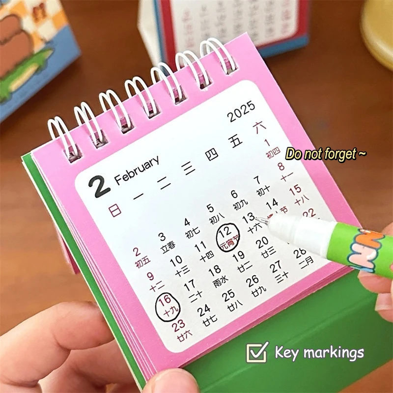 Cartoon Kawaii Standing Flip Desk Calendar Cute Portable Desk Calendar Mini mensile Planner Home Office Decoration Gifts