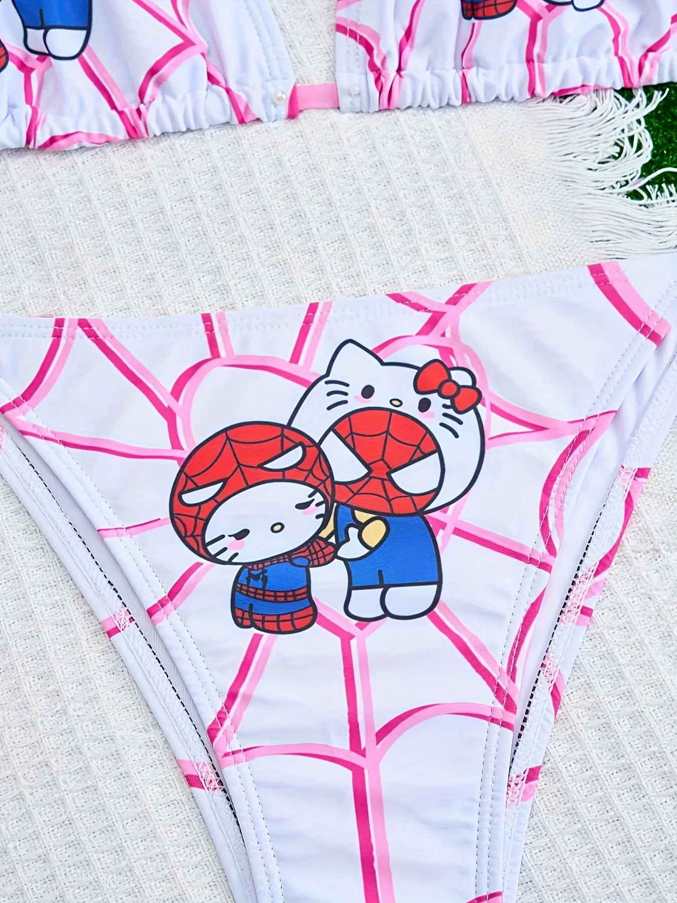 2 uds/un conjunto Sanrio lindo Bikini Gir de dibujos animados pecho pequeño reúne estilo de vacaciones en la playa