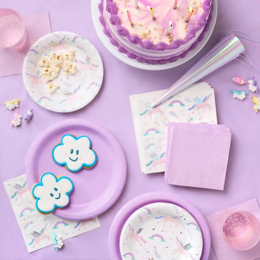 20ct 8.75" Dinner Paper Plates Light Purple