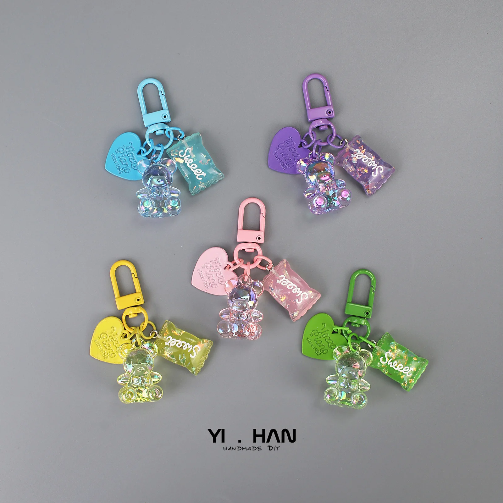 

Women's Pendants Colorful Heart-shaped Candies Keychains Schoolbag Pendants Cute Hugging Bears Student Bag Pendant Accessories