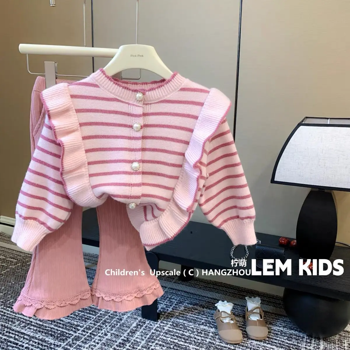 

Girls' sweater set Spring and Autumn new style children's knitted cardigan top flared pants two-piece set