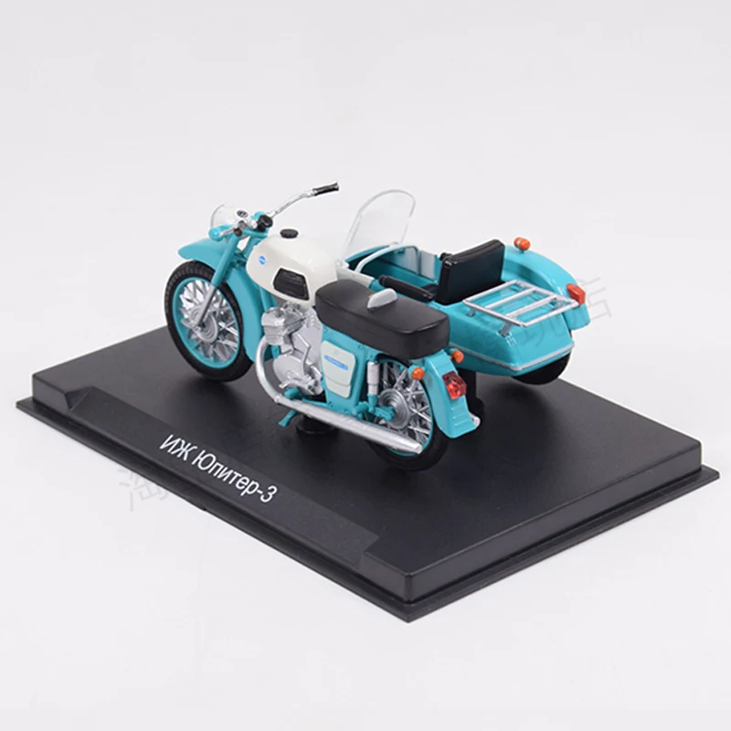 1:24 Scale Plastics Soviet Three Wheeled Straddle Motorcycle MDM011 Model Classic Adult Collectible Souvenir Gift Static Display