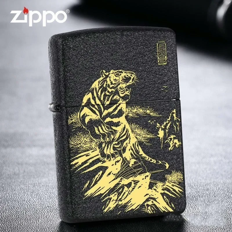 Briquet zippo noir mat motif tigre collection coupe-vent dans la boîte