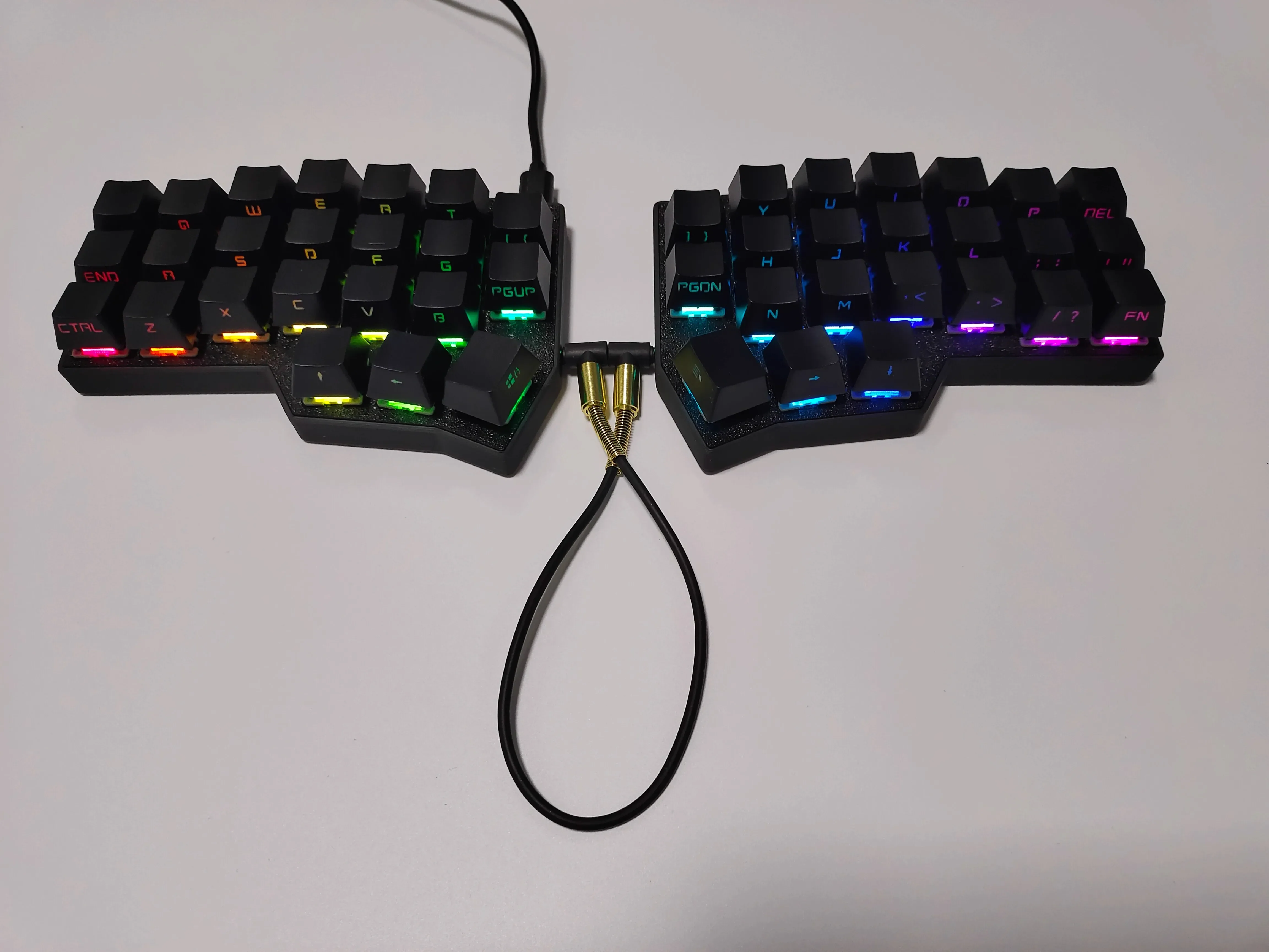 

Corne Crkbd V4.1 Split Keyboard Customized RGB Hot Swap Wired Corne Split Mechanical Keyboard Ergonomic for Vial MX Choc V1 V2