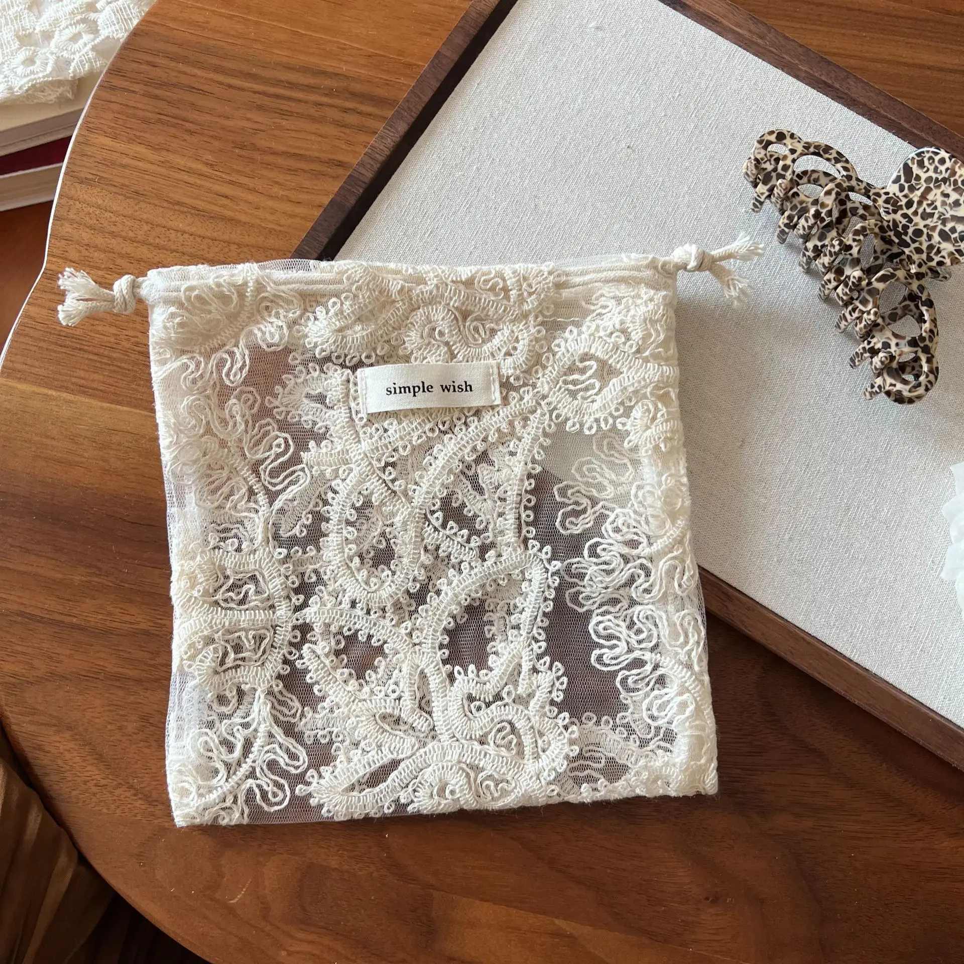 Retro-Aufbewahrungstasche aus Spitze, Aprikose, mit Spitzenausschnitt, bestickt, Mehrzweck-Organizer, Aufbewahrungstasche für Haarschmuck und Kopfhörer – Detail 28