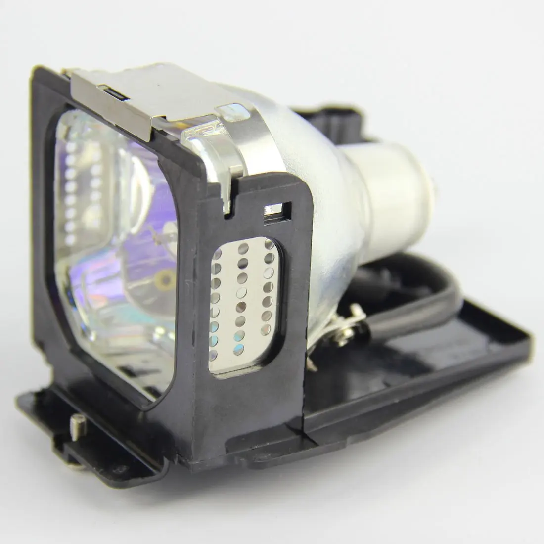 

POA-LMP55 / 610-309-2706 lamp for Sanyo PLC-SU55 PLC-XE20 PLC-XL20 PLC-XT15KS PLC-XT15KU PLC-XU25 PLC-XU2510 PLC-XU47 PLC-XU48