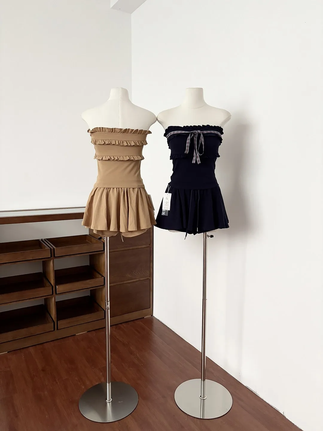 

Sweet And Spicy Knot Two-Piece Set Women's Summer New Chest Strap Top Pleated Short Skirt Small Size Date Set