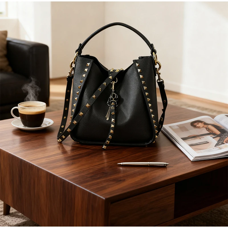 

High-end Leather Bucket Bag Riveted Handbag Women With Detachable Strap Shoulder Bag Exquisite Leopard Head Buckle Crossbody Bag