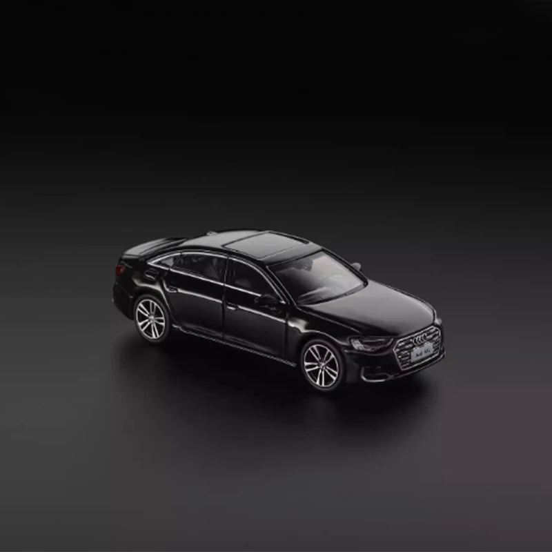 

Литой под давлением оригинальный масштаб 1:64 A6L A8L R8, модель из сплава, имитация классического украшения, коллекция сувениров для хобби, статический дисплей