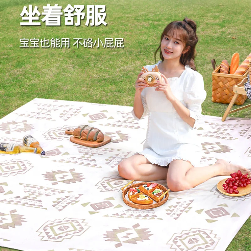 Disposable Dustproof and Moisture-Proof Mat for Picnic, Waterproof and Oil Proof, Beach Mat, Lawn and Camping Mat