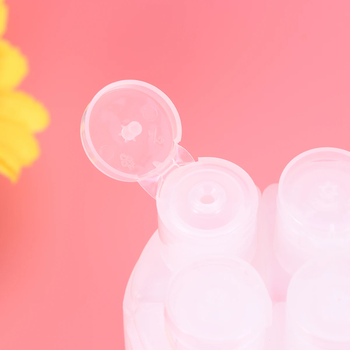 

4 in 1 Travel Bottles Set Leakproof Shampoo Containers Lotion Toiletries Foaming Soap Portable Refillable Reusable