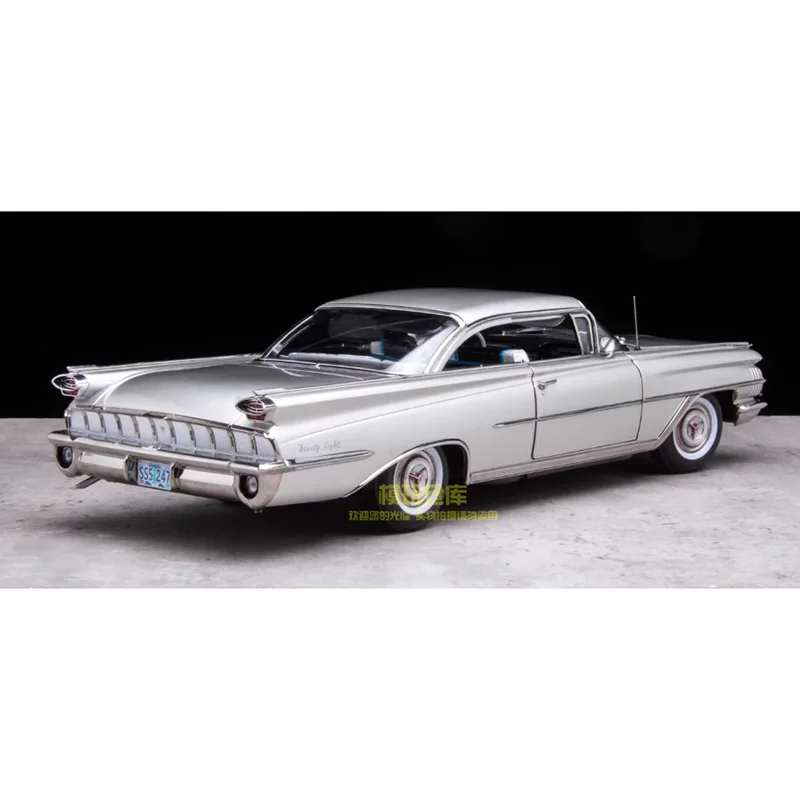 Diecast 1/18 Schaal Sun Star 98 Platinum Edition Amerikaanse Sedan Automodel Legering Model Collectie Decoratieve Display Gift