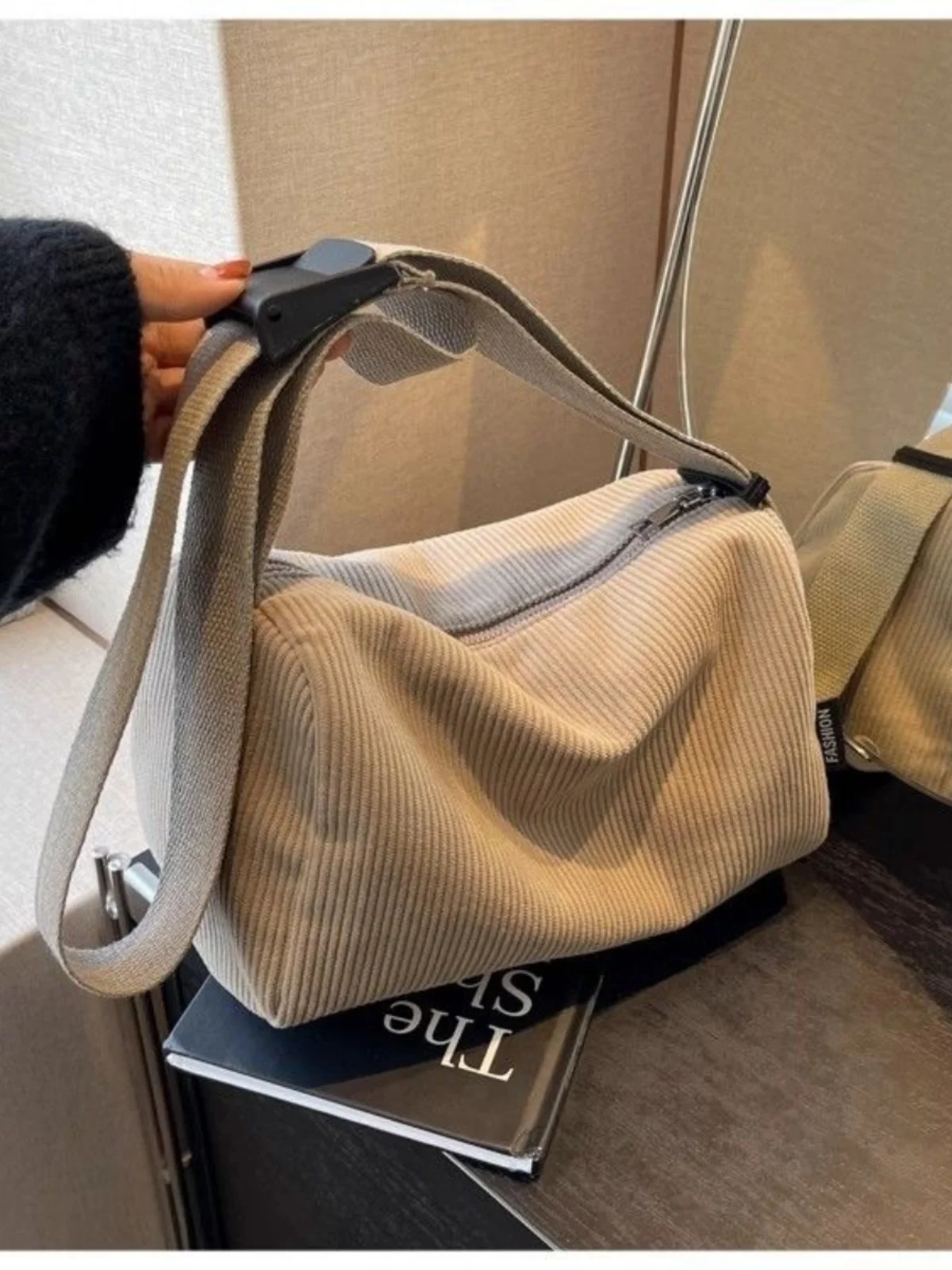 2024 Spring New Women\'s Single Shoulder Crossbody Bag High End Commuting Canvas Pillow Bags Fashion Casual Female Handbag