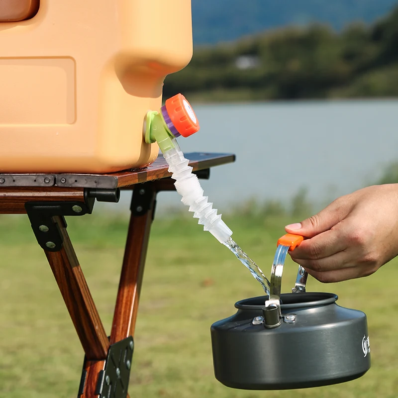 دلو مياه محمول للاستخدام الخارجي مع صنبور زجاجة صغيرة متضمنة مادة البولي ايثيلين للطعام والتخييم والنزهات وحاوية المياه