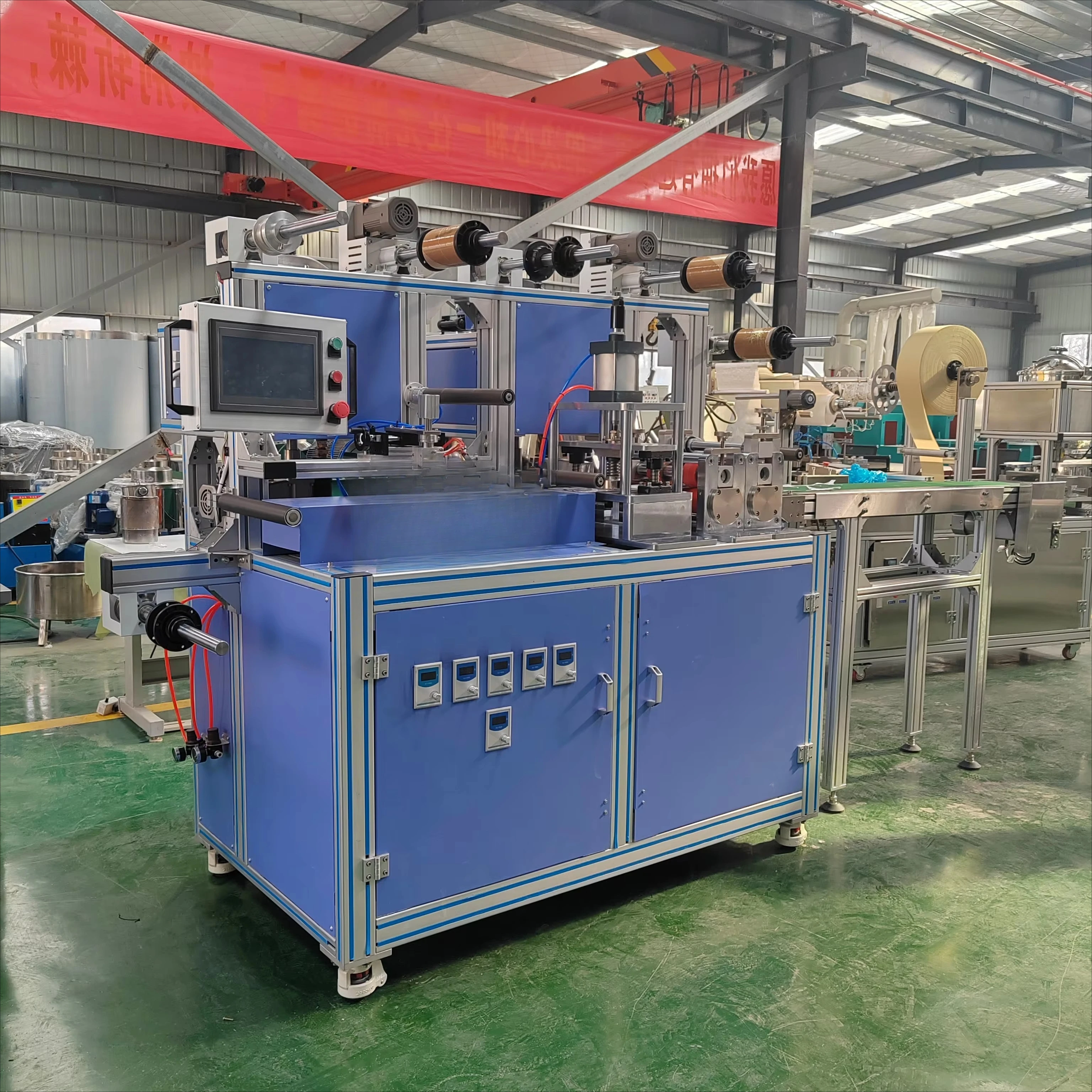 آلة معالجة التصحيح عبر الجلد الجبس خط إنتاج التصحيح المقاوم للماء آلة طلاء الملابس الطبية #2