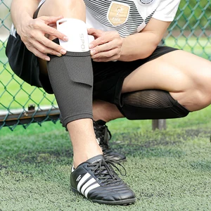 Loogdeel caneleiras de futebol protetores almofadas luz meia inserção placa menino treinamento de futebol legging suporta caneleiras 6 principais vendas caneleira e meiao - №2