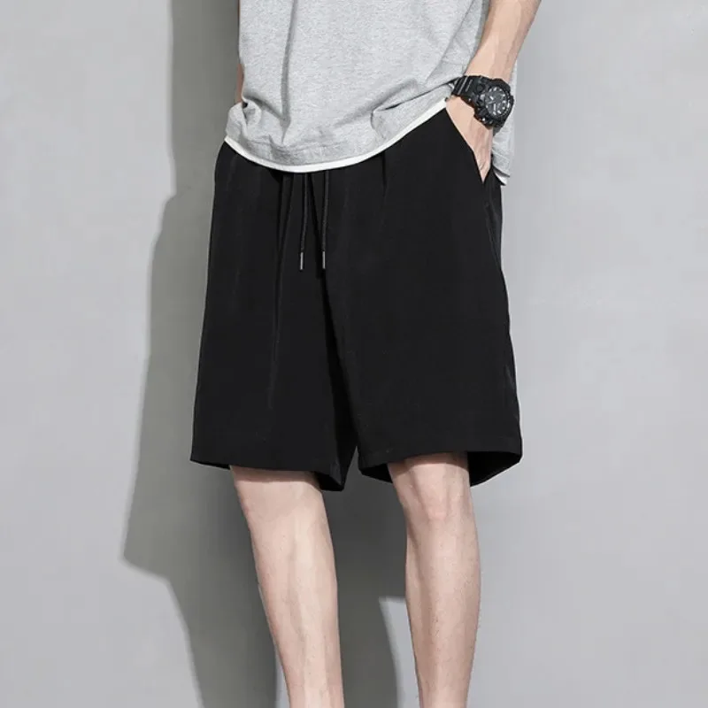 Sommer-Sportshorts für Herren mit lockerer Passform und mittlerer Taille, leichte schwarze Eisseide, fünf Punkte