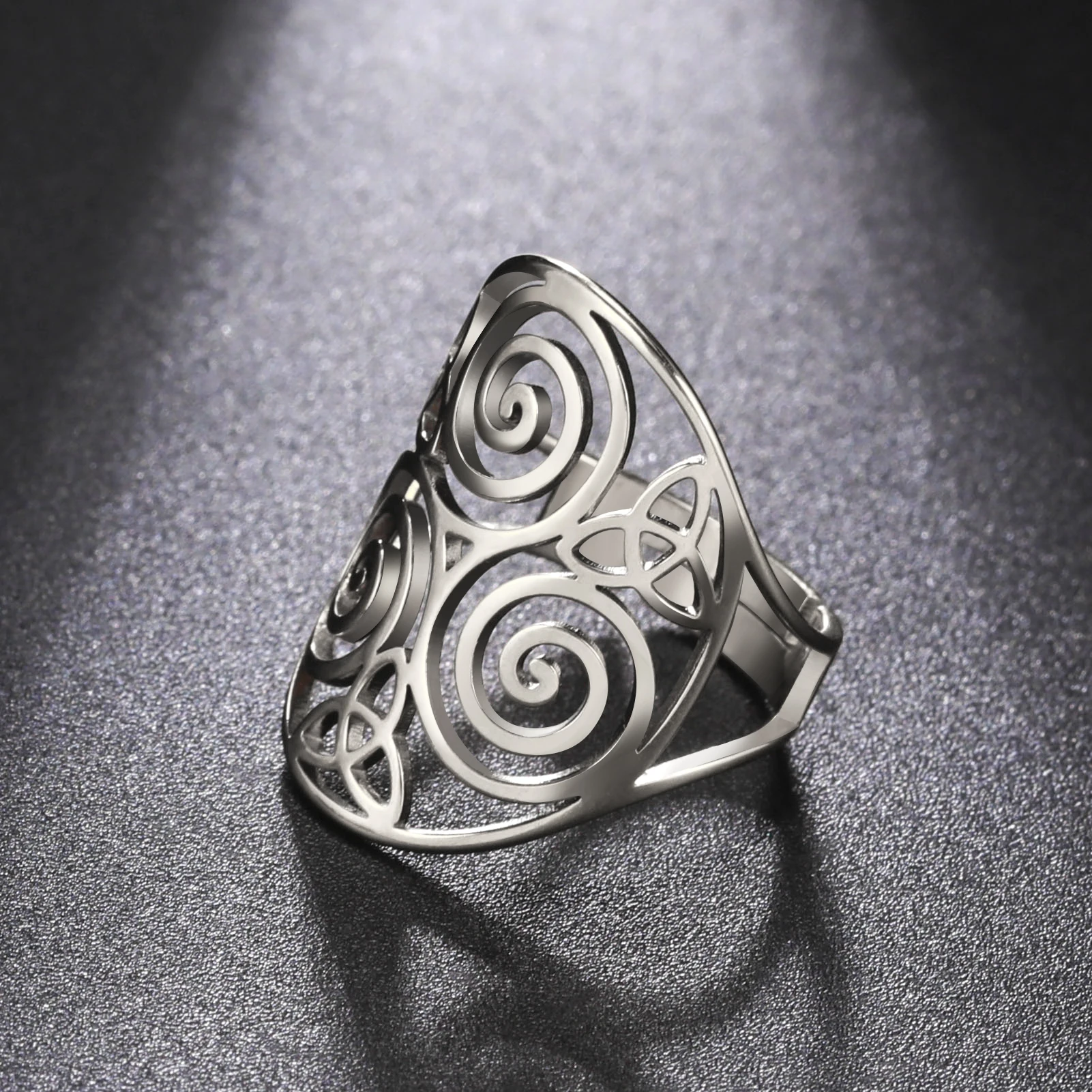 Amaxer Golden Classic Golden Tornado Celtic Knot Hollow Pattern Ring for Women Men Witchcraft Protection Amulet Gift Jewelry