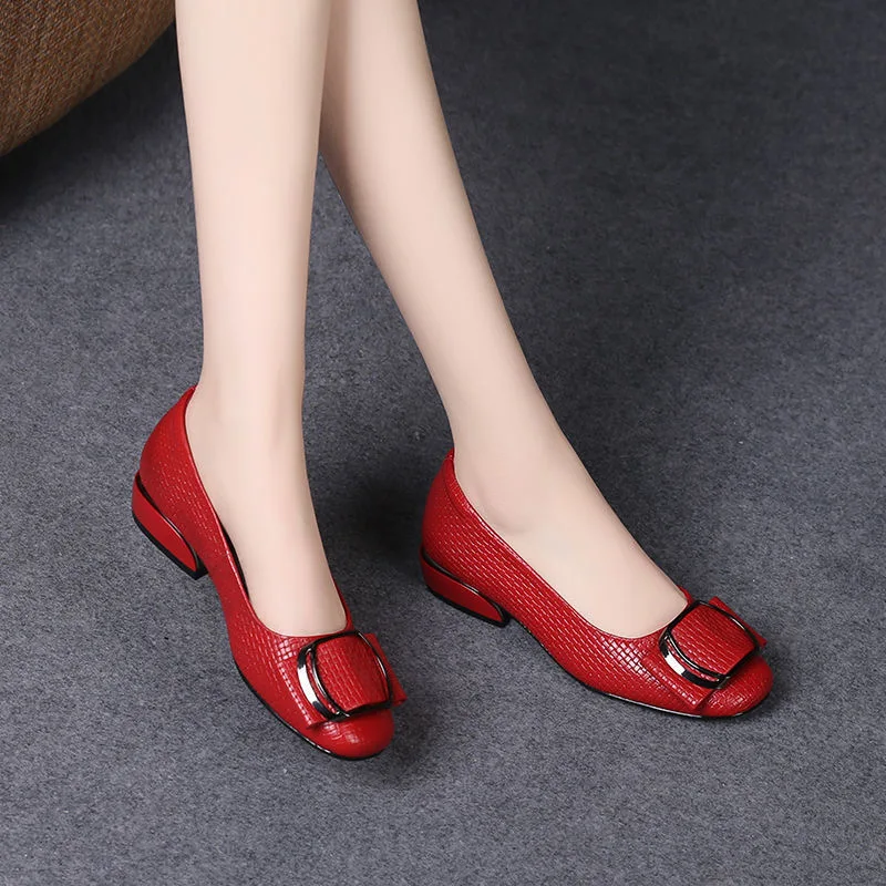 2023 trend New Leather Shoes for Woman Low Heels Office Dress Shoes High Quality Comfortable Summer elegant Ladies Shoes loafers