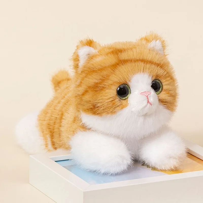 ตุ๊กตาแมวซายต์ ดูดู นอนคว่ำ ของเล่นตุ๊กตาแมวเหมือนจริง ตุ๊กตาแมวตัวเล็กนั่งยอง ตุ๊กตาผ้าพลัฌเหมือนจริงสำหรับเด็กและนักสะสม