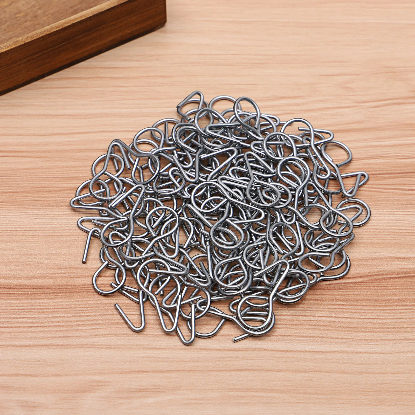 

100Pcs Seat Cushion Fix Hooks High Strength Steel Car Mat Hooks Non-Skid Stable Hold for All Seat Covers Auto Accessories