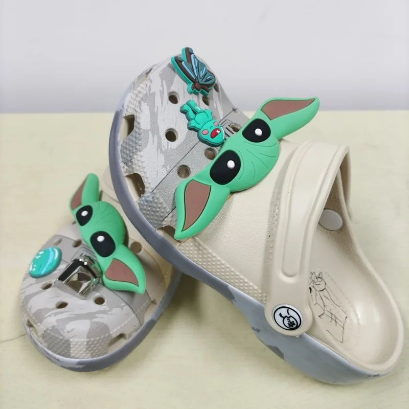 

Hot Selling Cartoon And Anime-Related Hot Toys Yoda With Iron Slippers Ultra-Light And Soft-Soled Versatile And Comfortable Gift