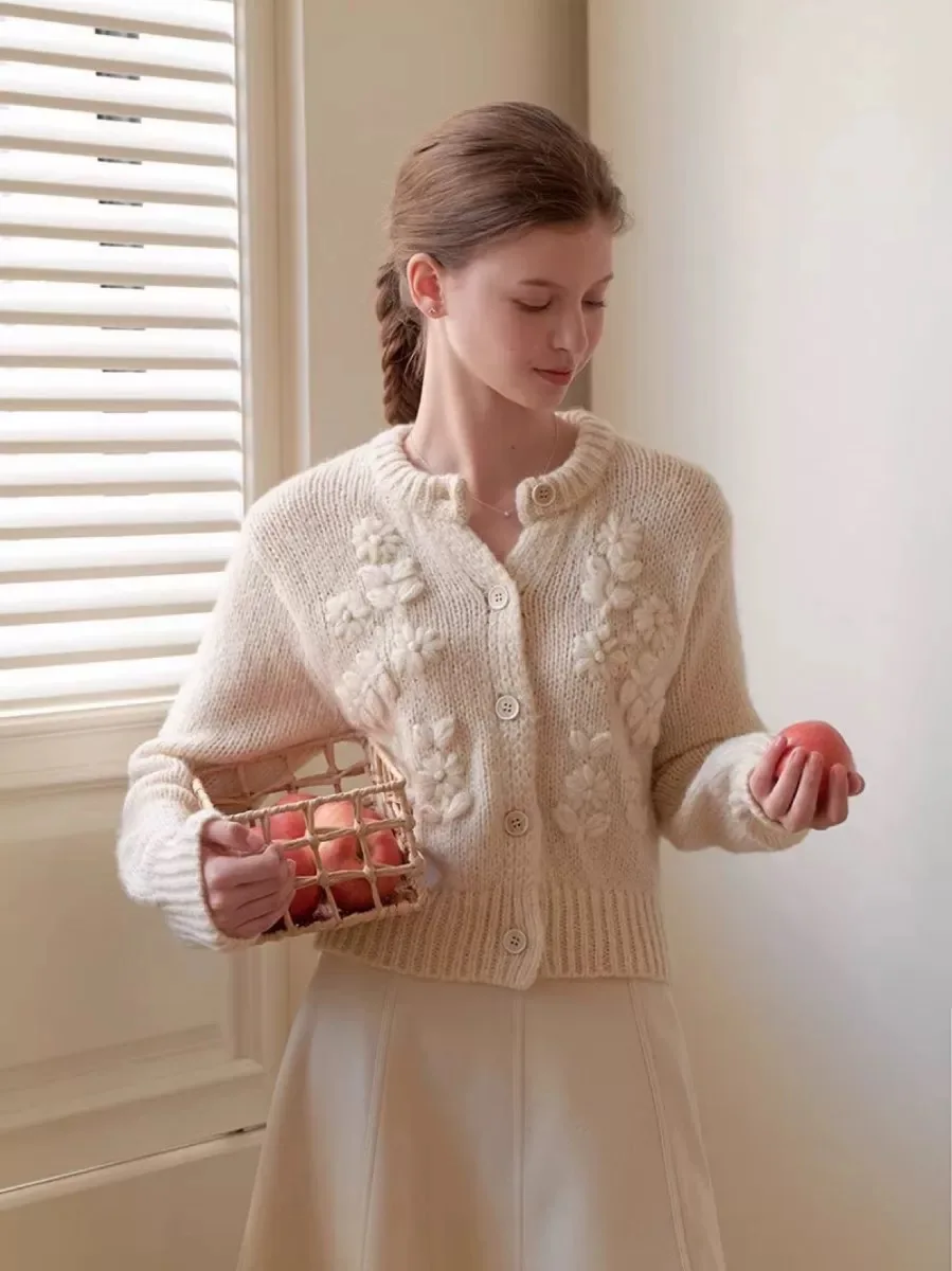 Cardigan maglione lavorato a maglia di lana con decorazione floreale 3D Lavoro pesante Morbido capispalla invernale da donna coreano Sle