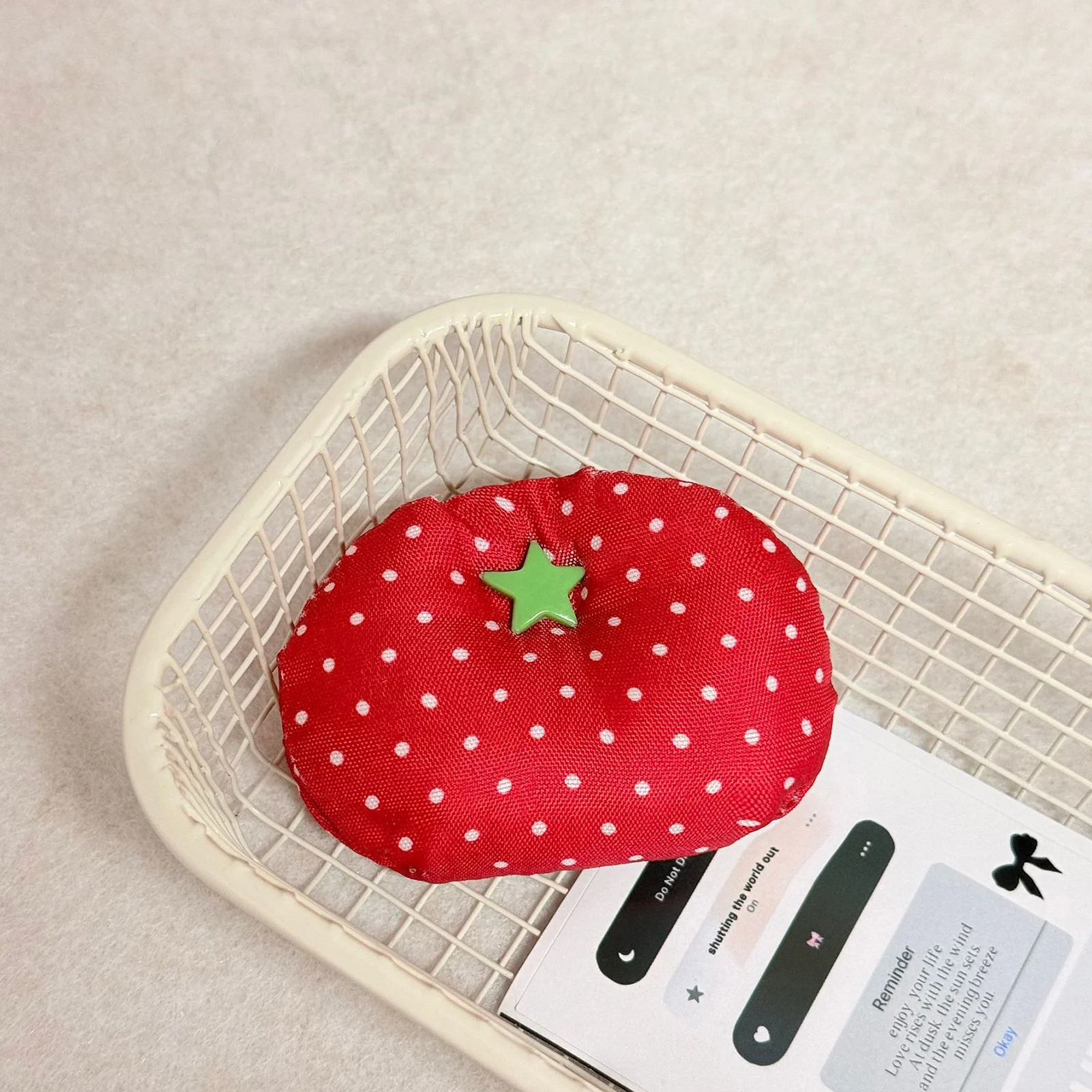 Niedlicher Kabelorganizer im roten Tomaten-/Stern-Design, Kabelwicklerhalter für Kopfhörer, Ladegeräte, tragbar, für den täglichen Gebrauch für Frauen und Mädchen – Detail 7