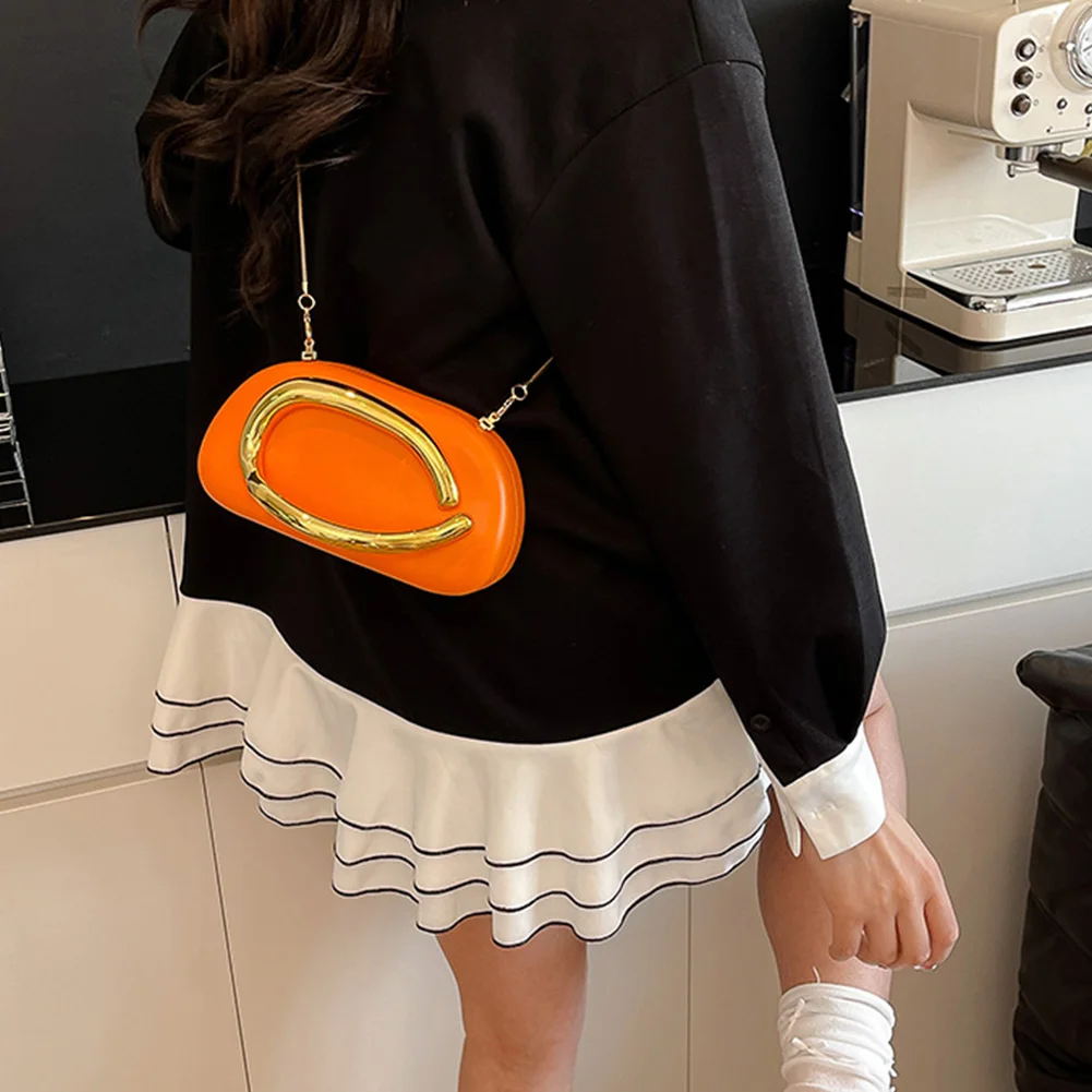 Sac à main en cuir PU pour femmes, poignée en métal, couleur unie, décoration en métal, pochette à bandoulière pour dîner de soirée