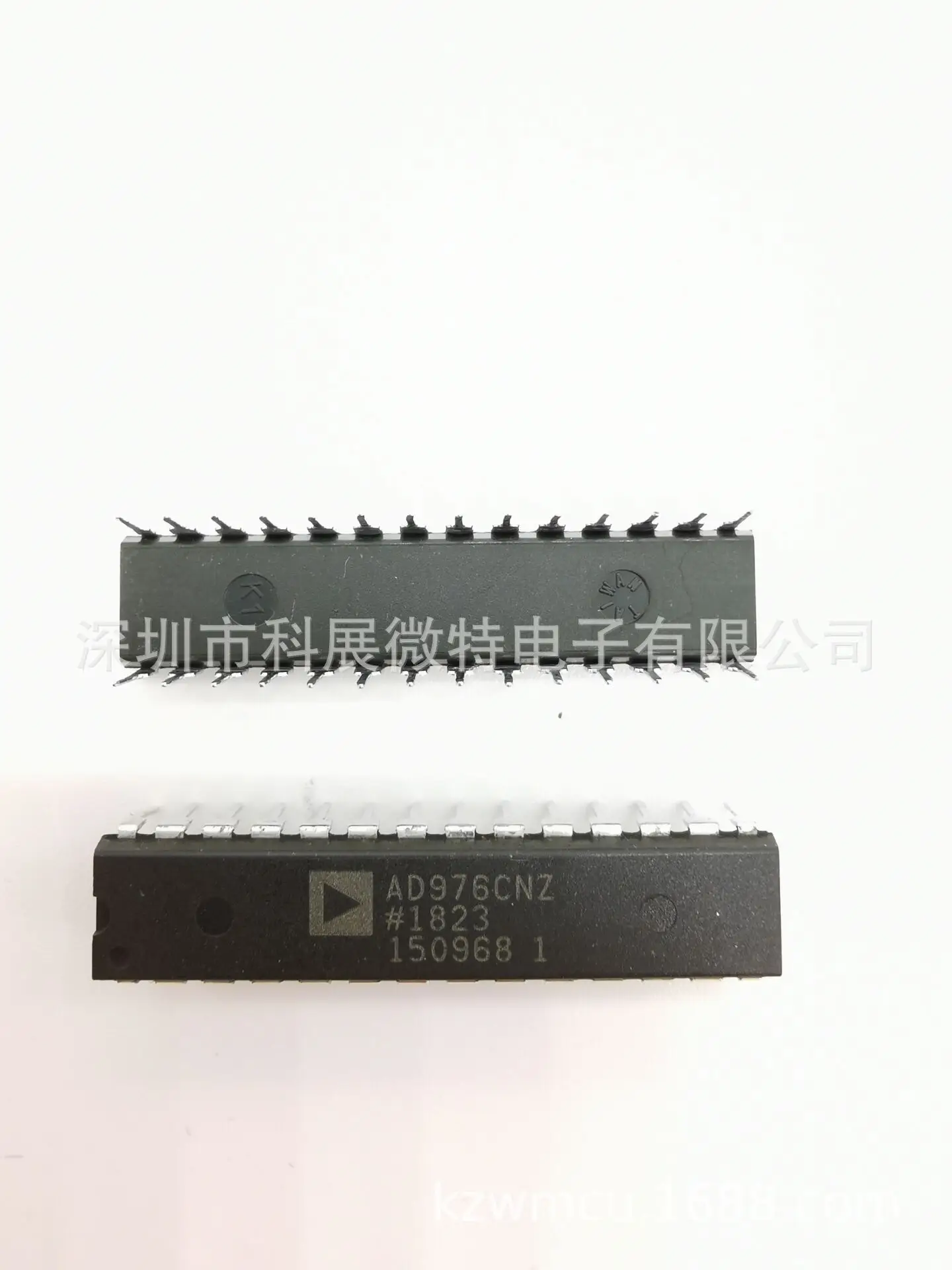 

AD976CNZ AD976C DIP-28 Integrated chip Original New