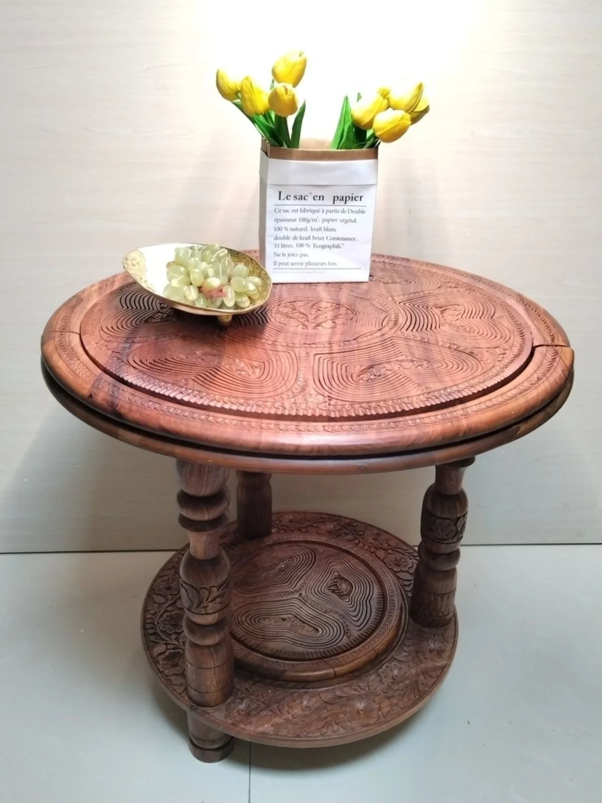 New solid wood coffee table with double-layer shrink three legged nut fruit basket