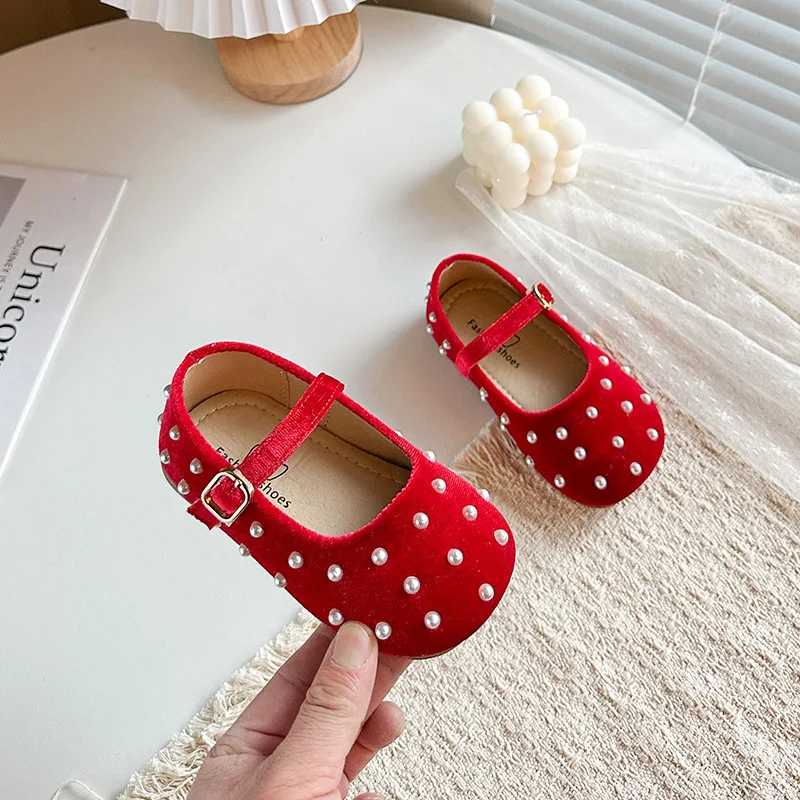Kids Dance Shoes Princess Style Sweet Pearls Children Flat Shoes Candy Color 2026 Brand New Girls Moccasins Sweet Soft Round Toe