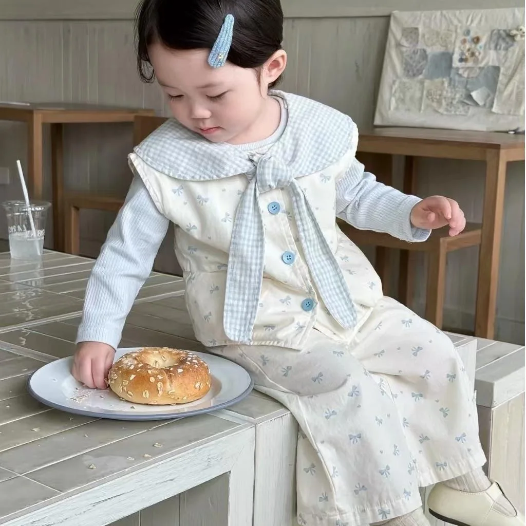 بدلة الفتيات 2025 ملابس الأطفال الجديدة للربيع والخريف ملابس الأطفال البنات على طراز الكلية سترة حلوة قميص سفلي ثلاث مجموعات بسيطة #2