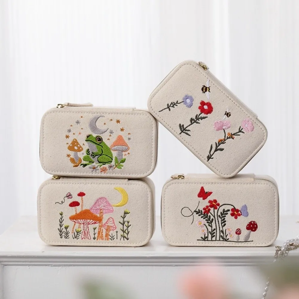 

Creative Embroidered Jewelry Storage Box Mini Rectangle Jewelry Display Case Beige Portable Earrings Necklace Ring Organizer
