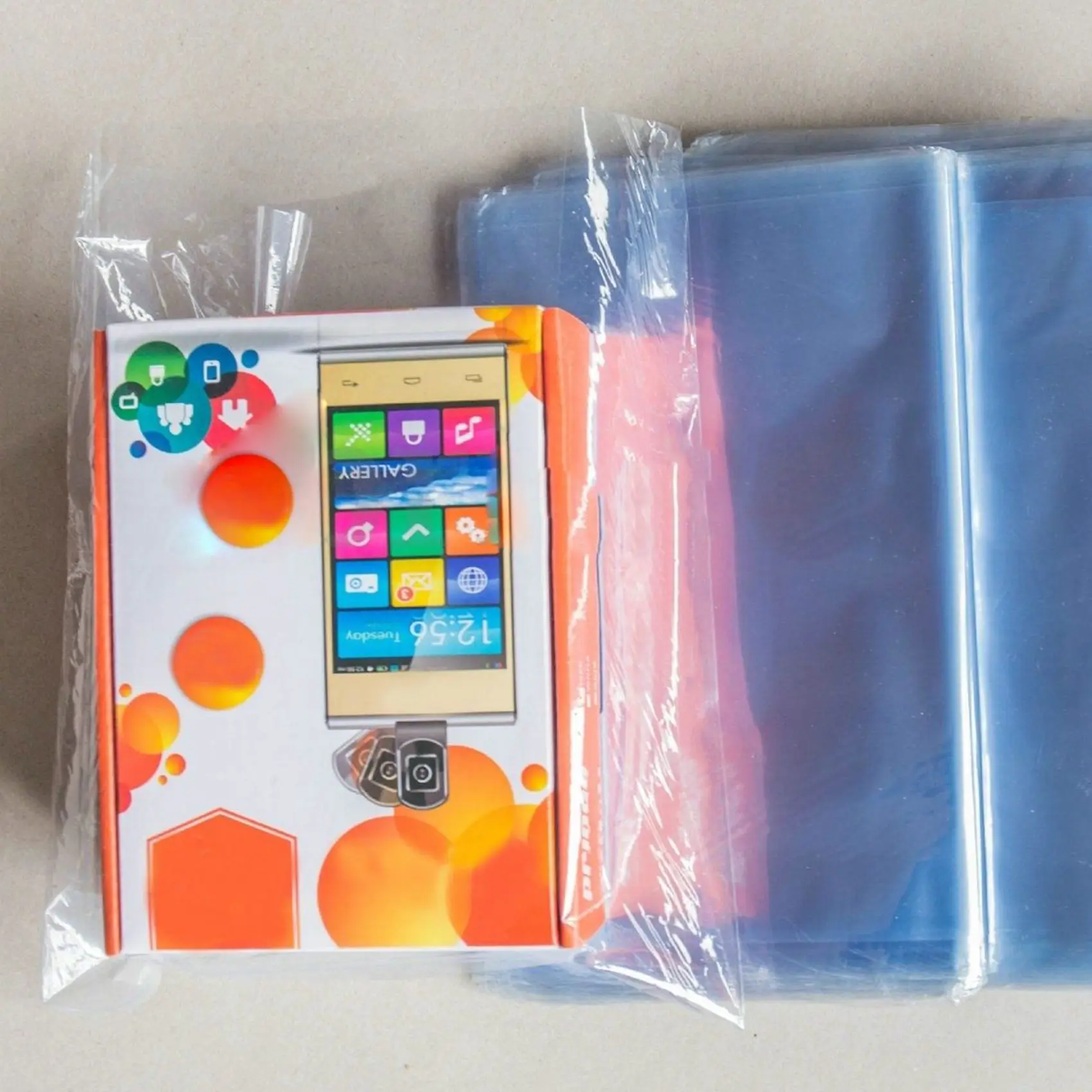 AB13-200Pcs PVC Heat Shrink Wrap Bags Flat Seal Gift Packing 8 Inch X 12 Inch
